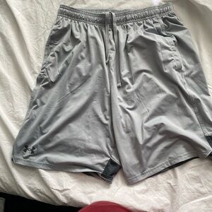 UNDERARMOUR Athletic Gym Shorts Large